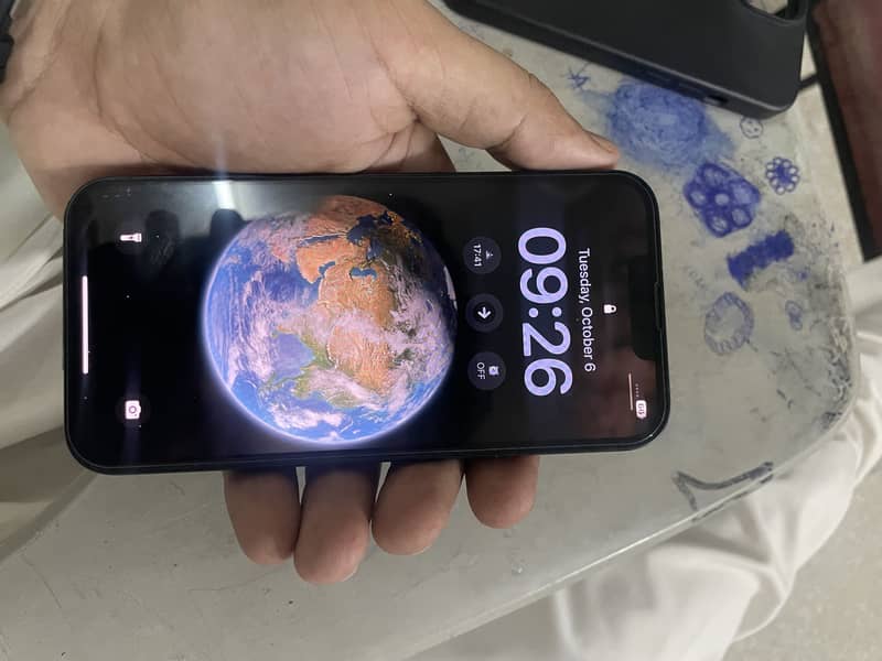 Apple iPhone 13 3