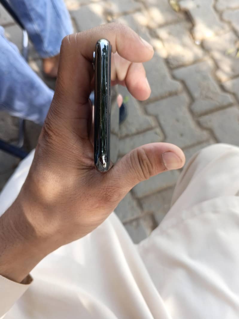 Apple iPhone X 1