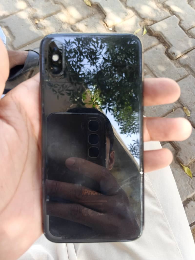 Apple iPhone X 3