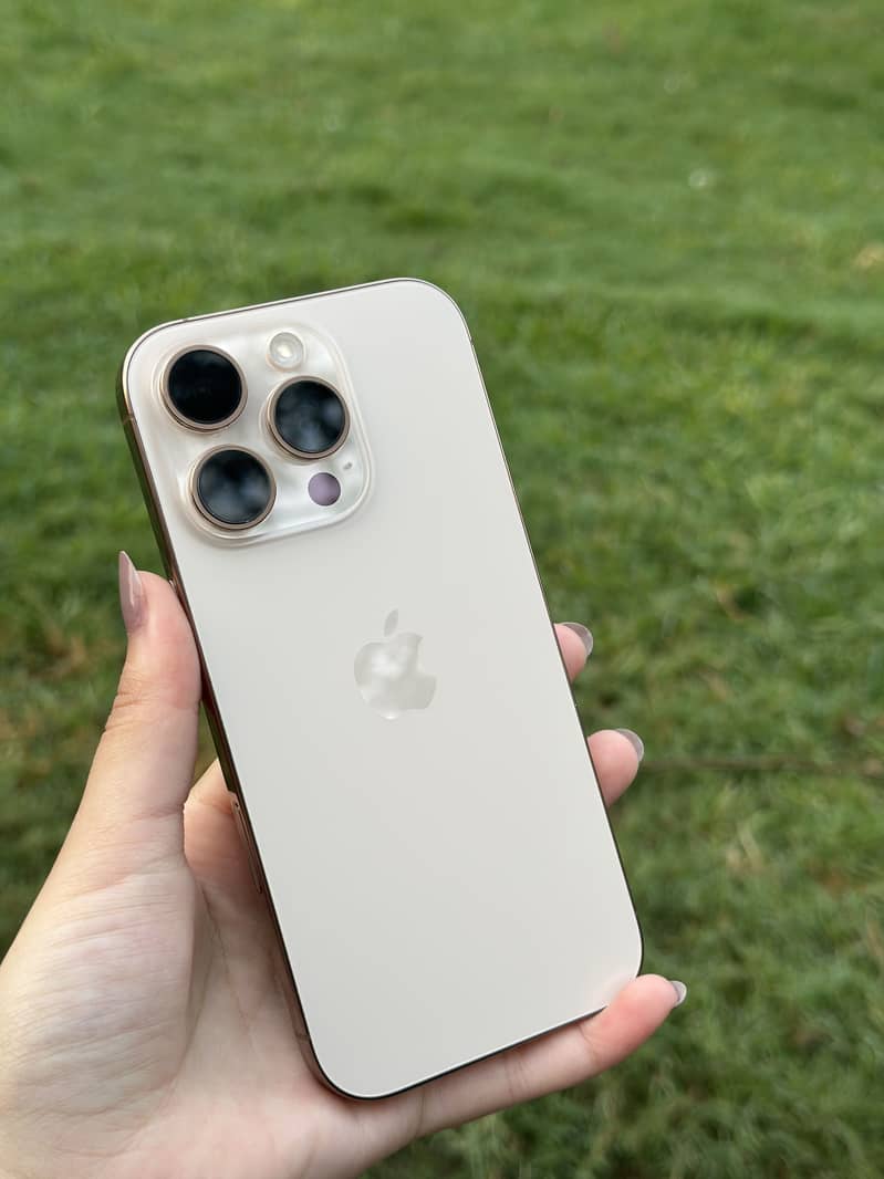 Apple iPhone 16 Pro 5