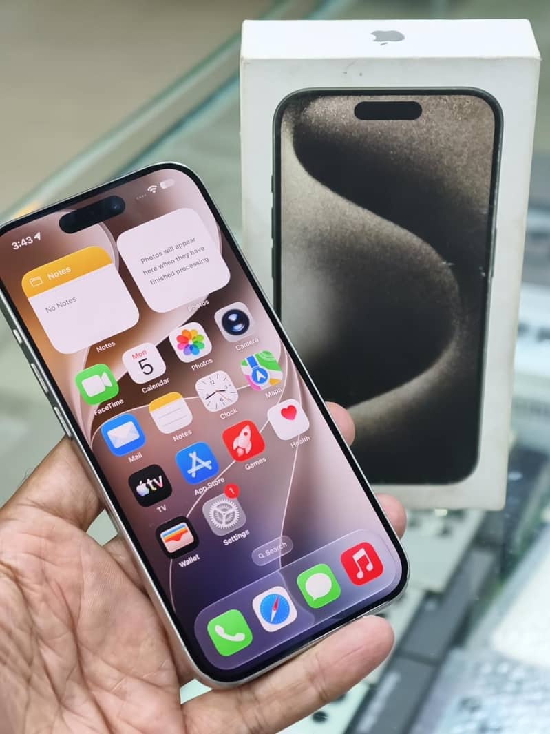 Apple iPhone 15 Pro 0