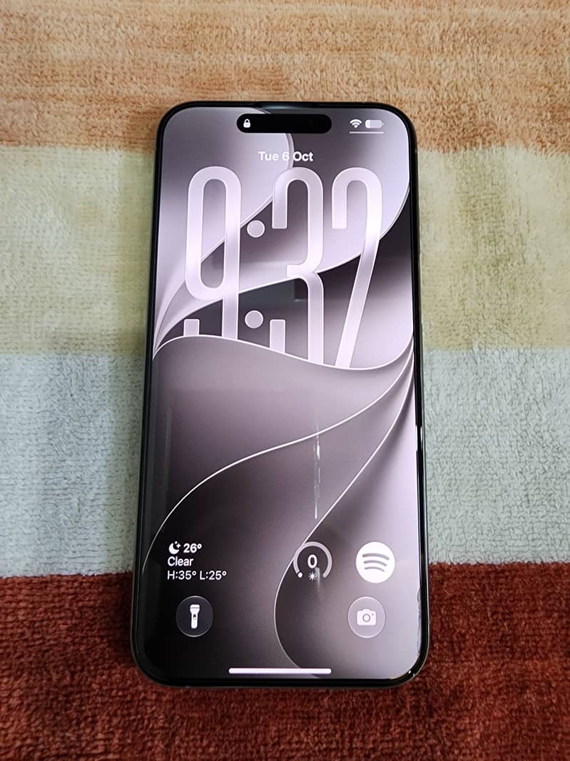 Apple iPhone 15 Pro Max 4
