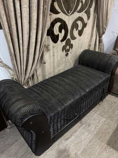 Dewan style 2 seater sofa in just Rs 4000