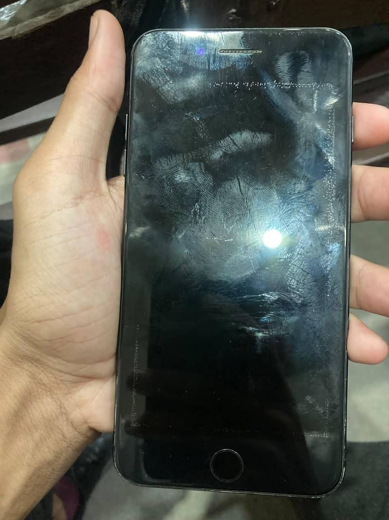 Apple iPhone 7 Plus 2