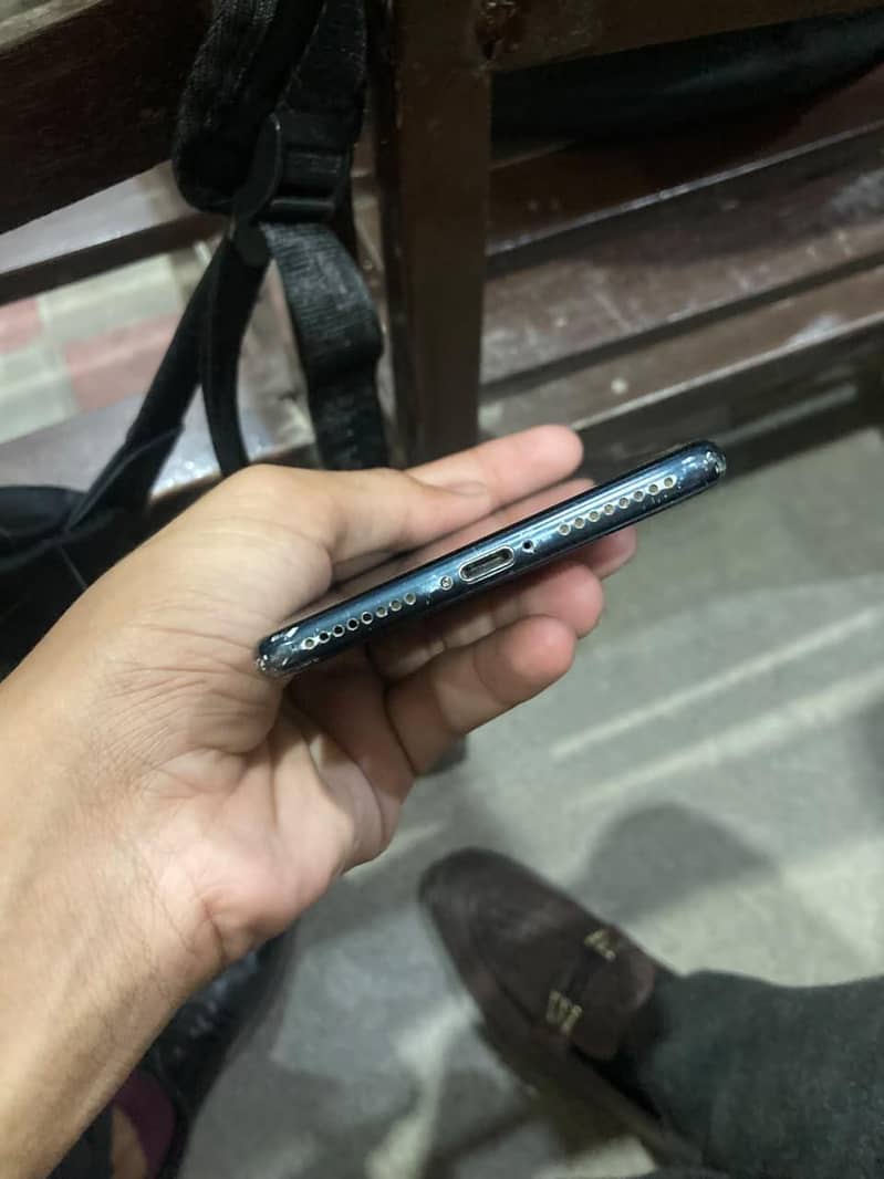 Apple iPhone 7 Plus 3