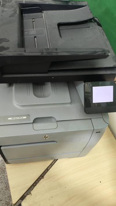 Color Laserjet Pro MFP M476dn