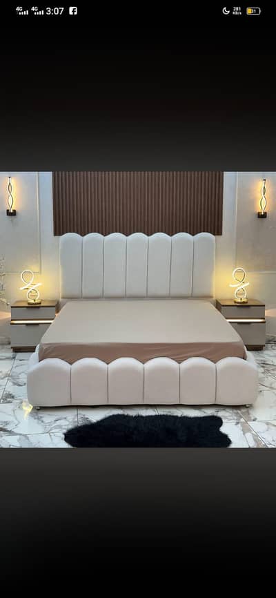 bed  +. almariiiii DRRSSINHG + SIDE TABLE _((†