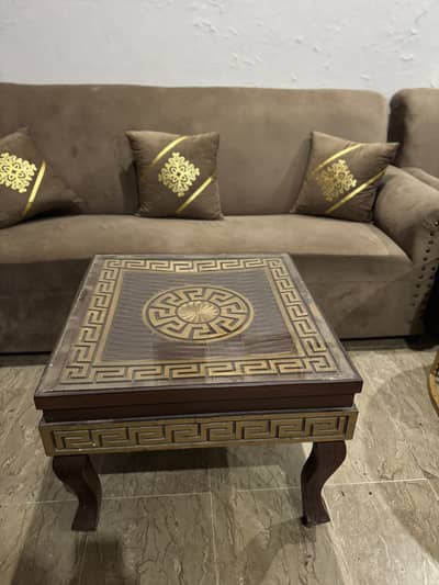 Centre table 2000 only
