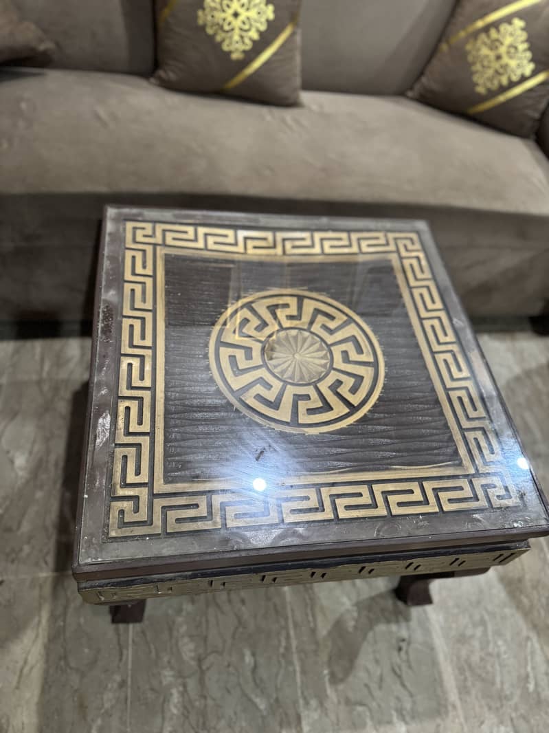 Centre table 2000 only 3