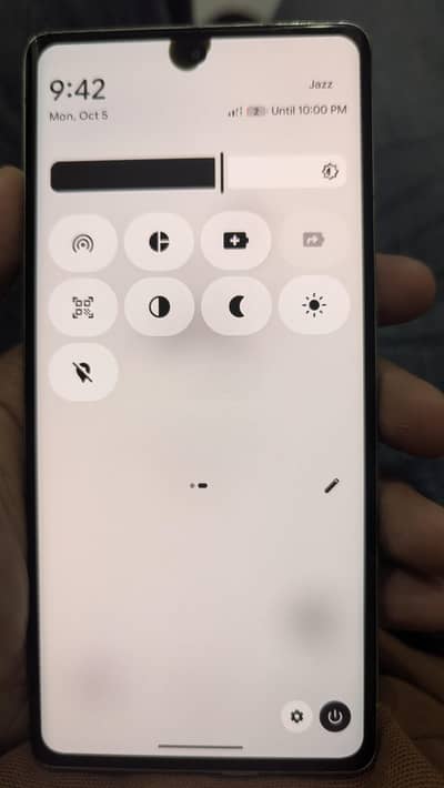 google pixel 7 pro dot panel
