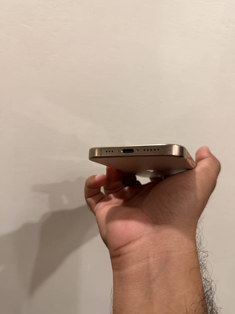 Apple iPhone 16 Pro 5