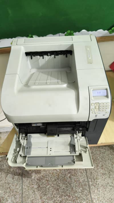 HP Laserjet p4015n