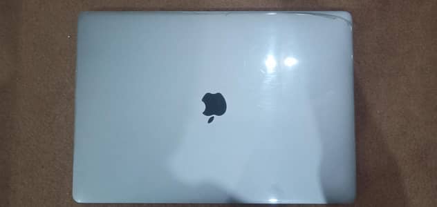 Apple MacBook Pro 2017 | 16GB RAM | 256GB SSD | 2GB Dedicated Graphics