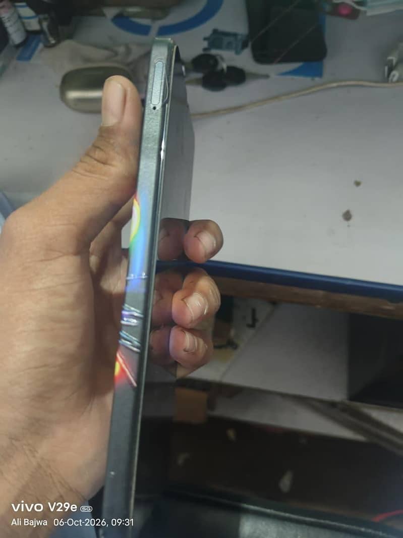 Realme C53 4