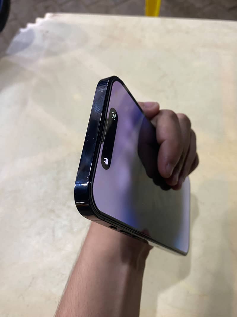 Apple iPhone 14 Pro Max 2