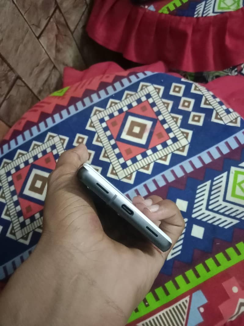 Google Pixel 7a 4