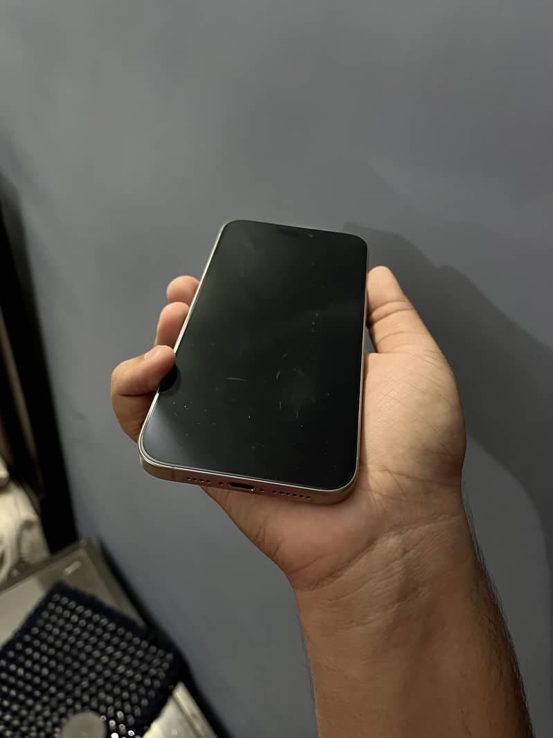Apple iPhone 15 Pro Max 2
