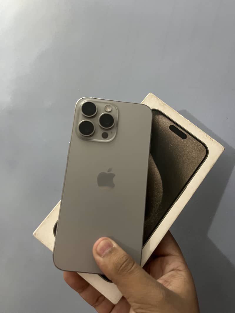 Apple iPhone 15 Pro Max 10