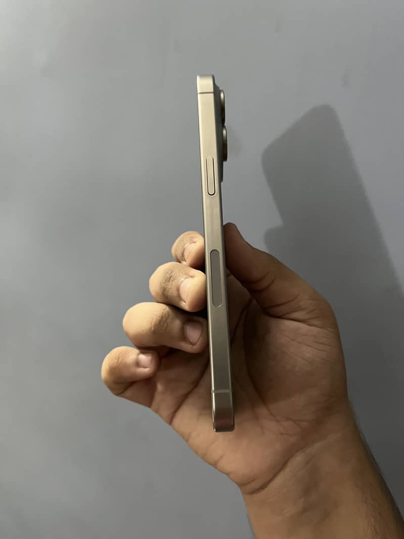 Apple iPhone 15 Pro Max 11