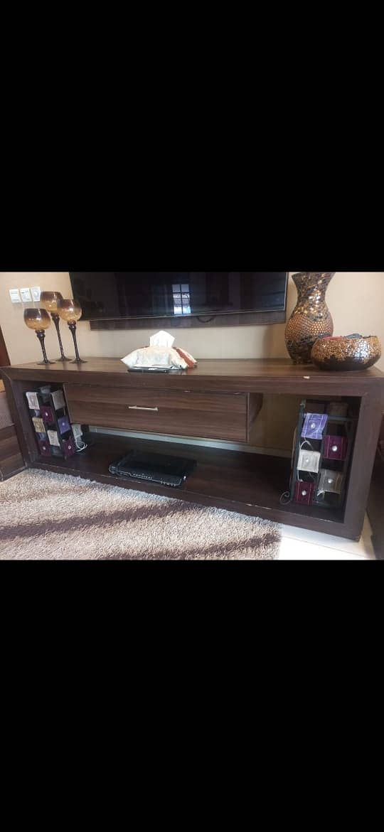 TV console table + two settees 1