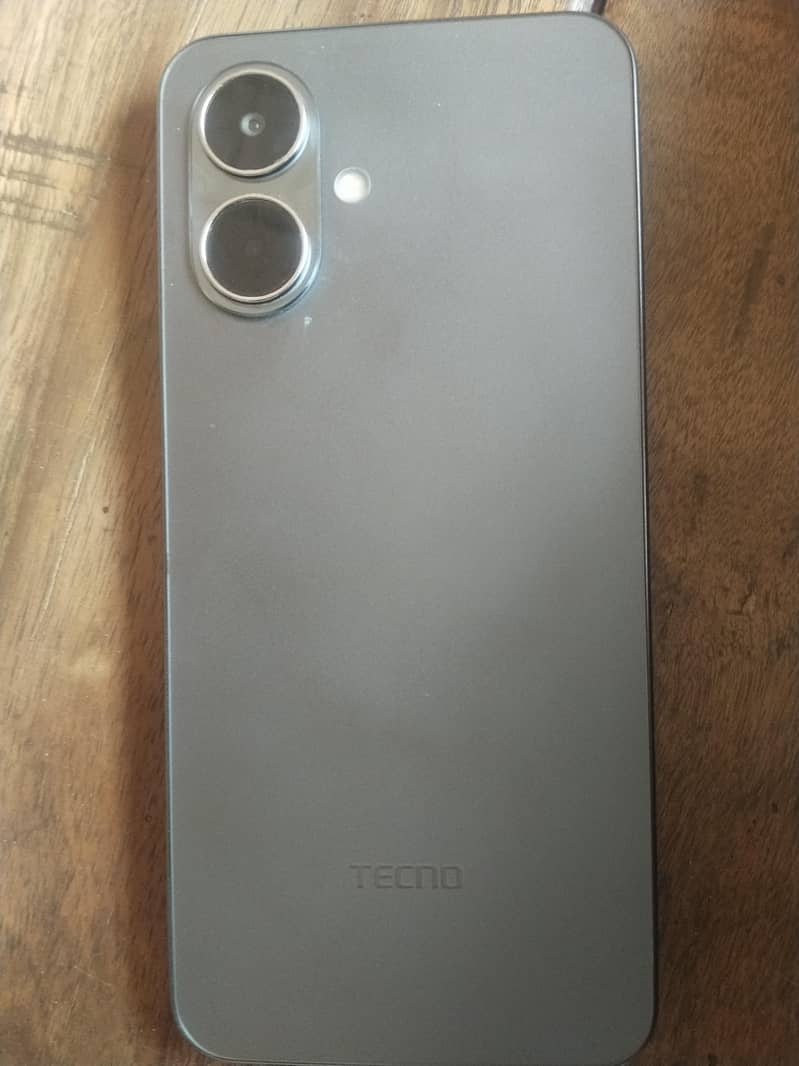 Tecno Spark Go2 2