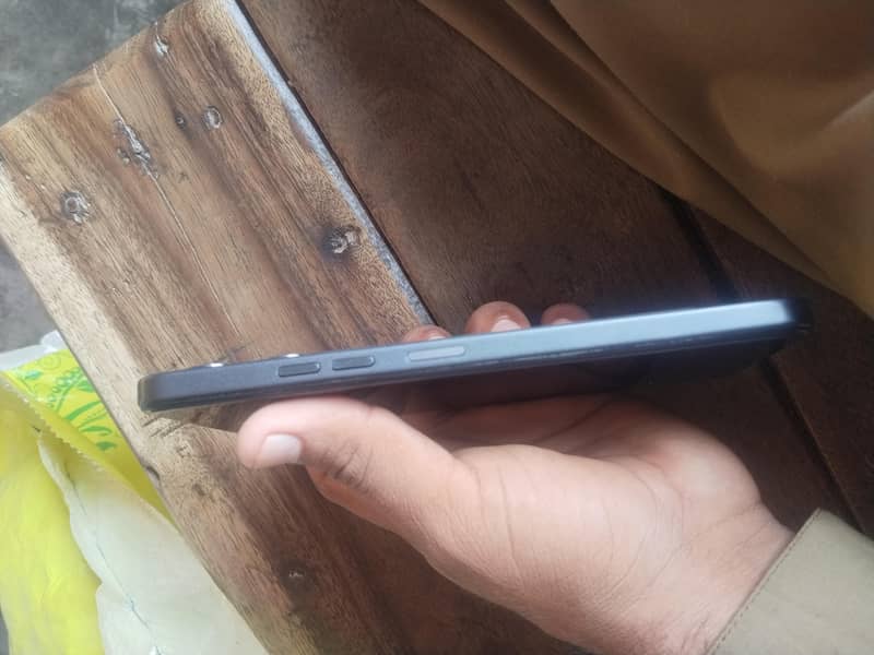 Tecno Spark Go2 3