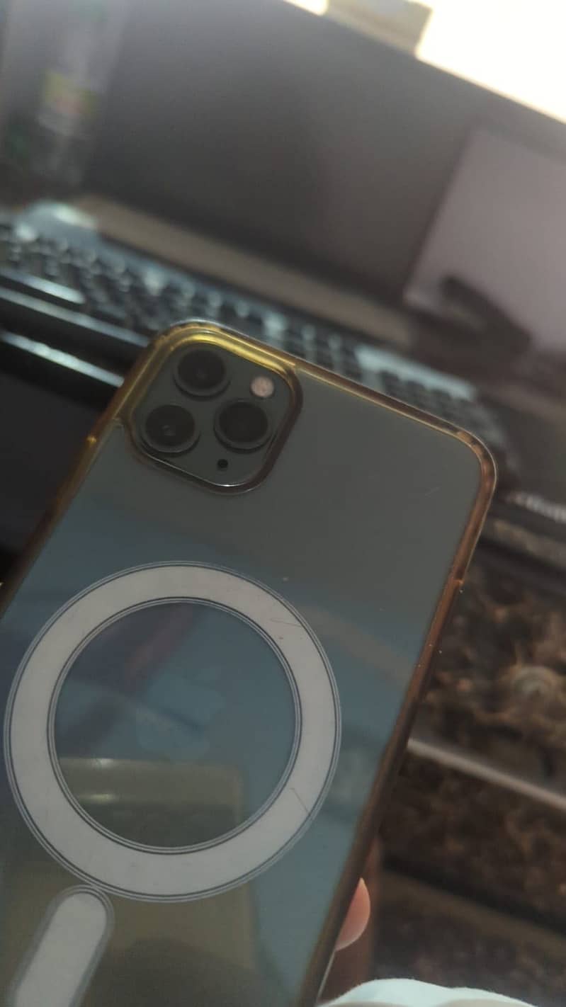 Apple iPhone 11 Pro Max 2