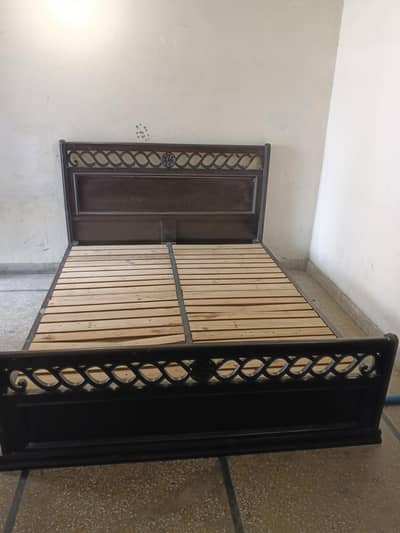 queen size wooden bed in very premium wood