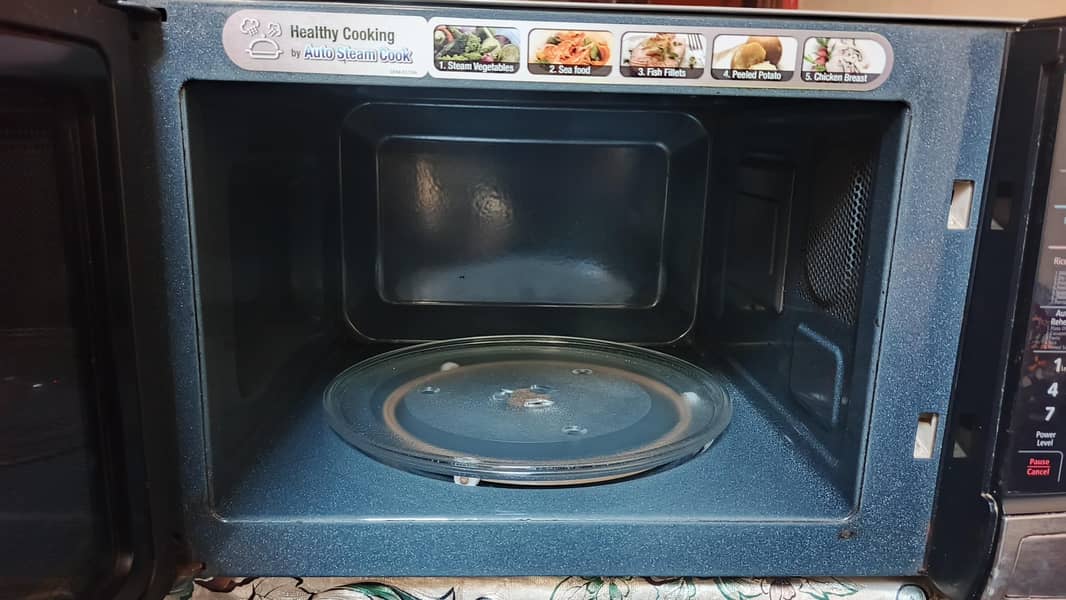 Microwave oven 2