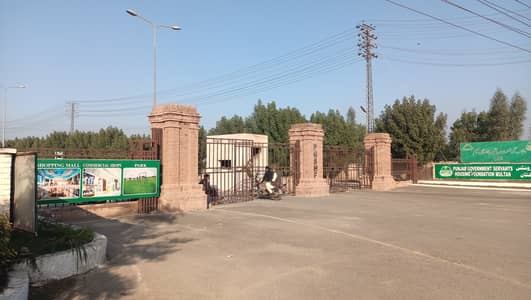 Prime Location In PGSHF Sector B Residential Plot Sized 7 Marla For sale