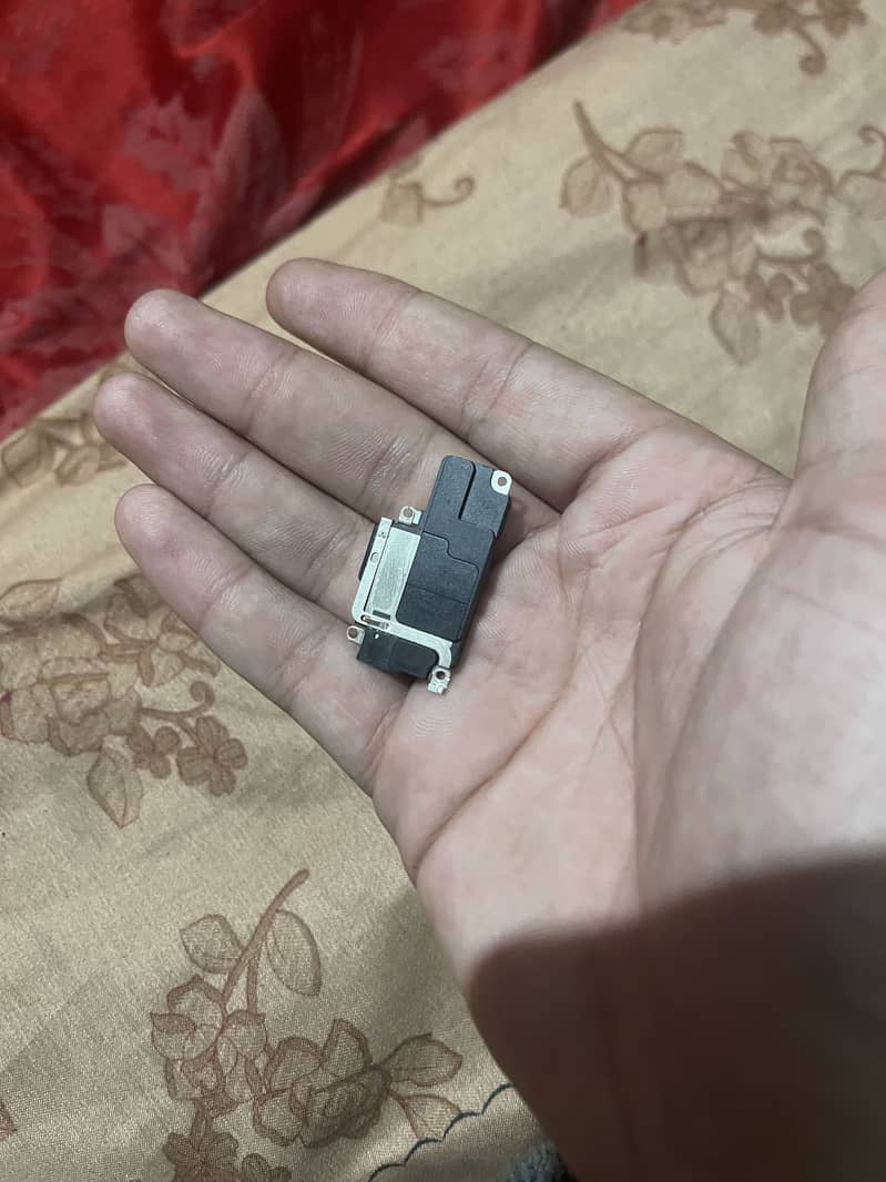 iPhone 12 Pro Max speaker 1