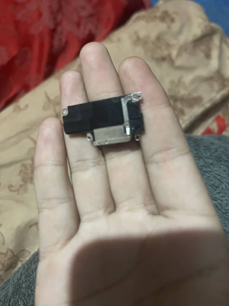 iPhone 12 Pro Max speaker 2