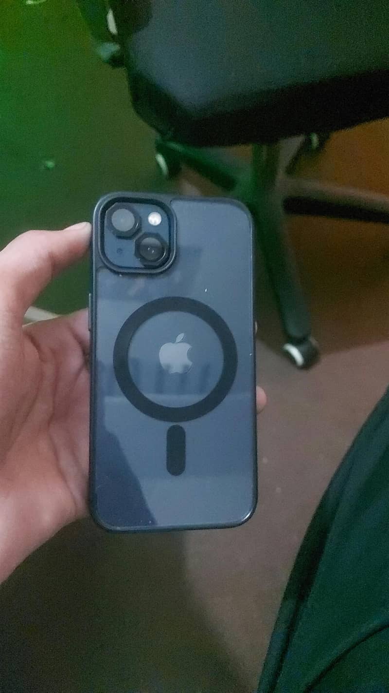 Apple iPhone 13 2