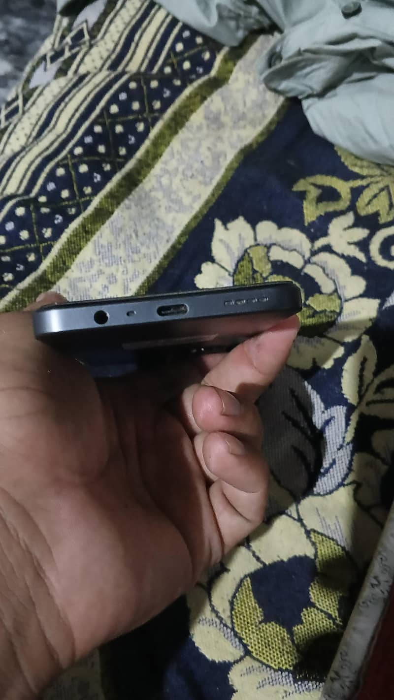 Realme Note 60x 4