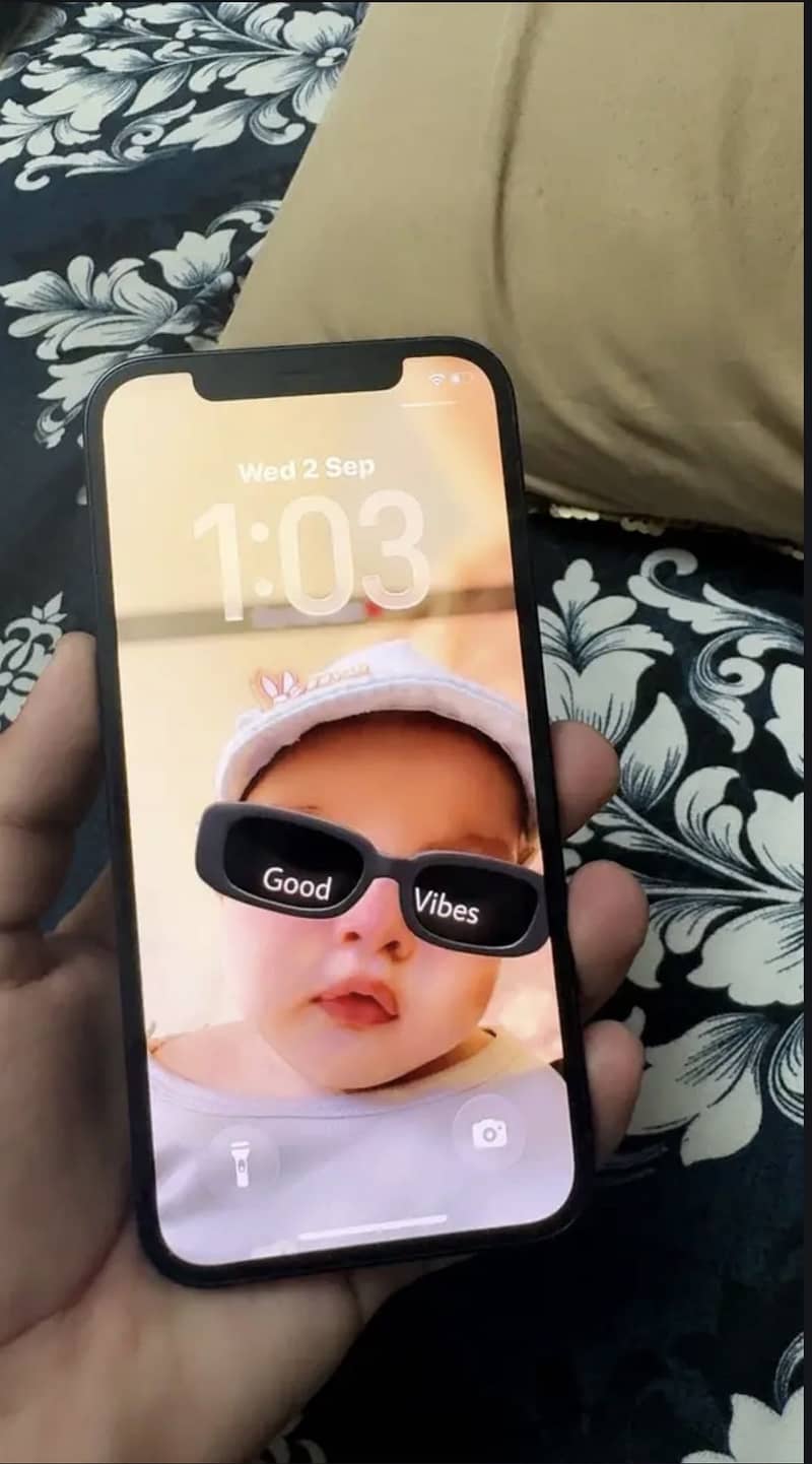 Apple iPhone 12 3