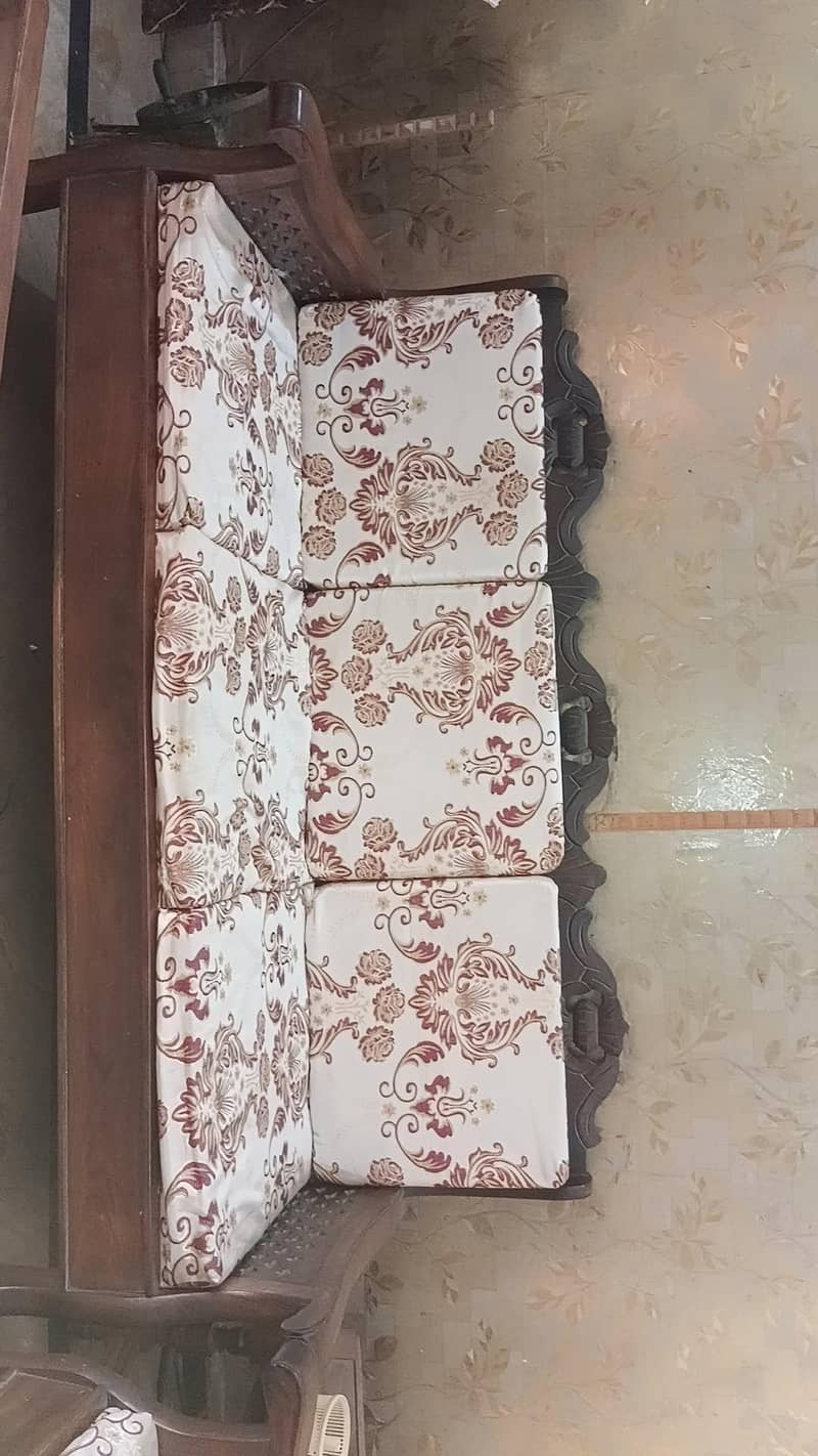sofa set. 1