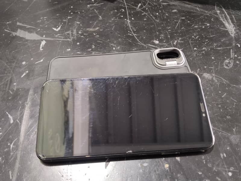 Apple iPhone XS Max 2