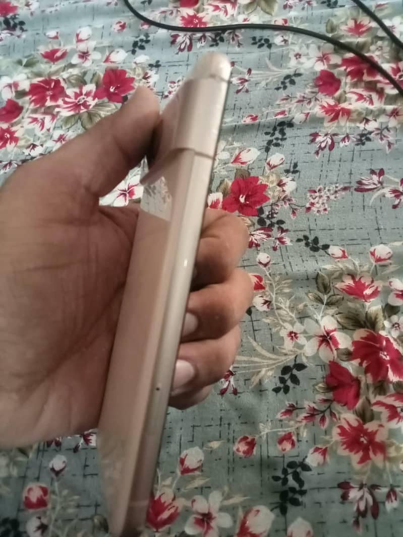 Google Pixel 8 3