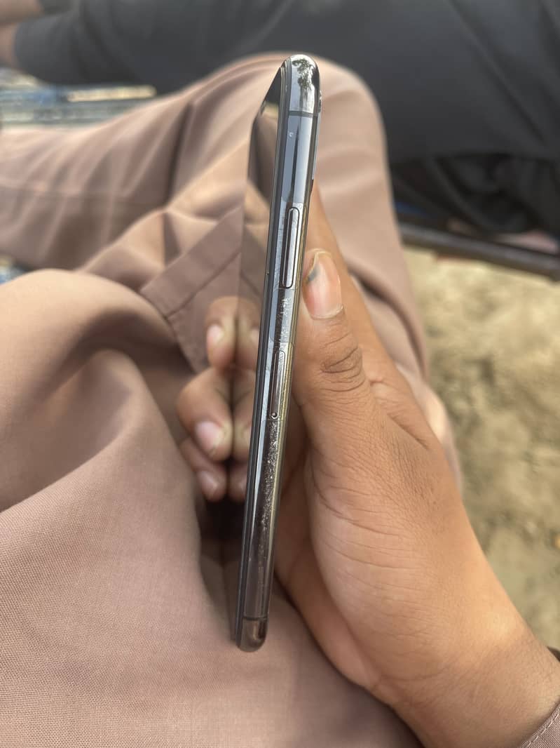 Apple iPhone X 1