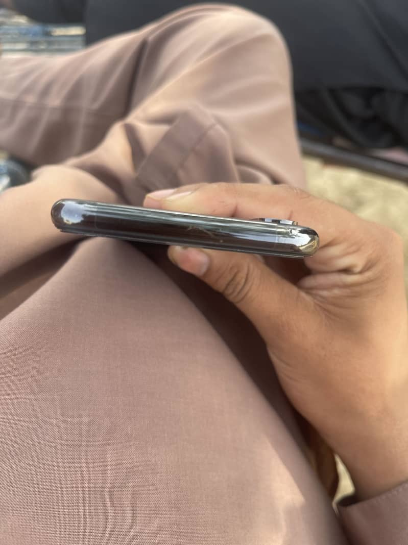 Apple iPhone X 2