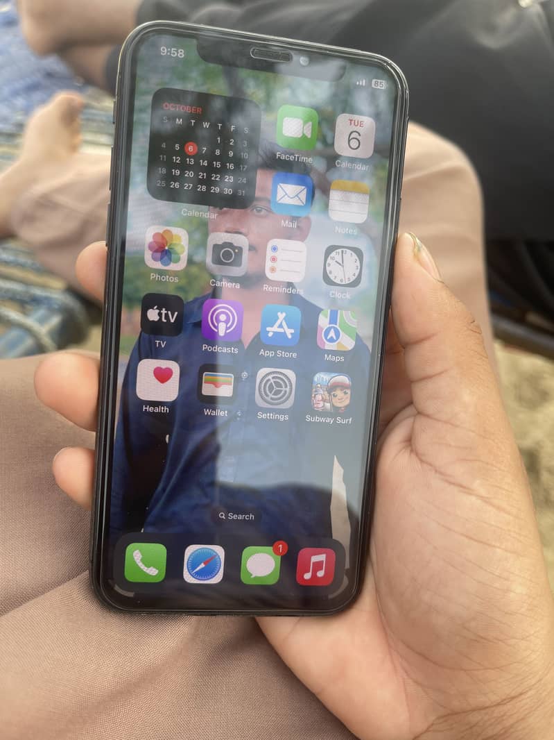 Apple iPhone X 5