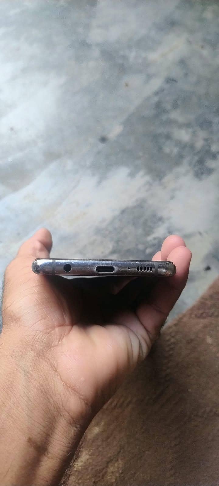 Samsung Mobile S10 Plus 4