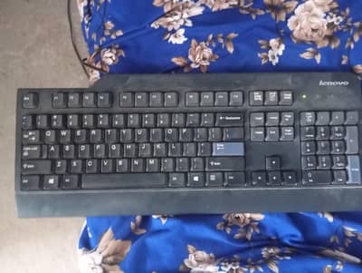 complete desktop computer package in good condition ready to use