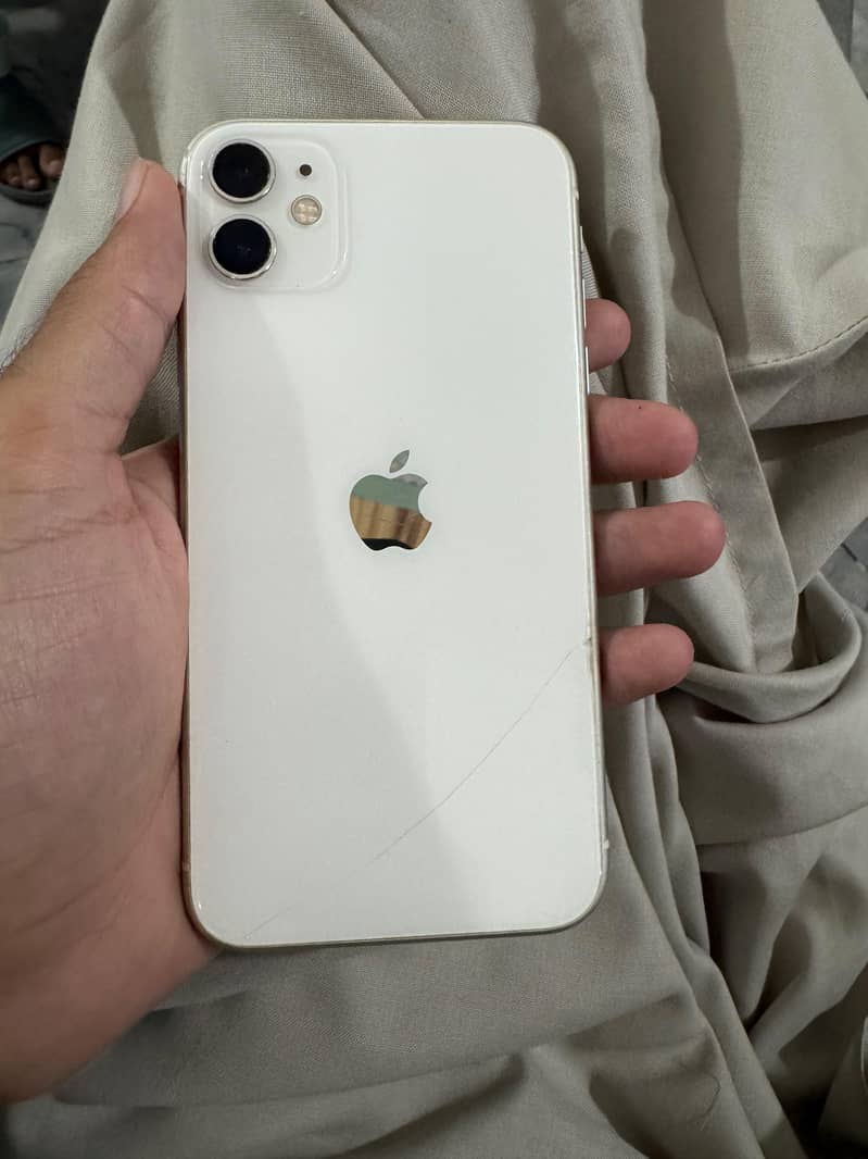 IPHONE 11 5
