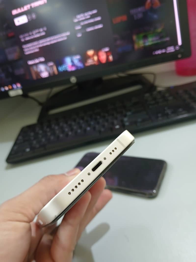 Apple iPhone 14 jv 12