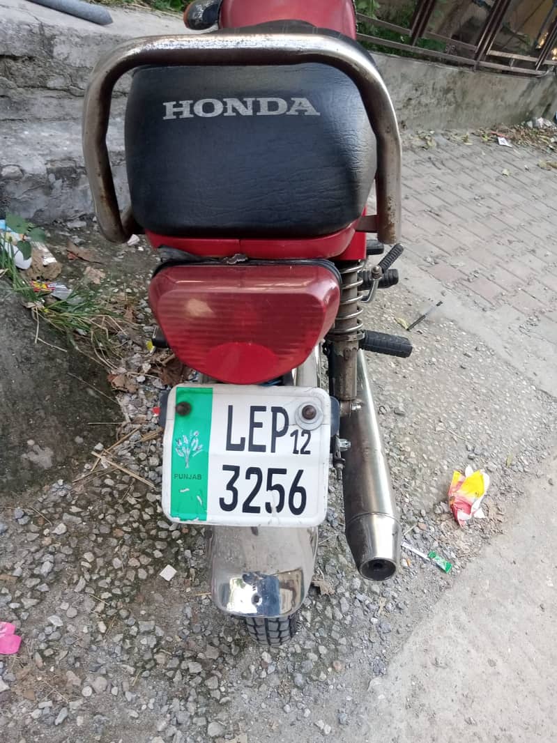 HOnda CD-70 2012 Model 9