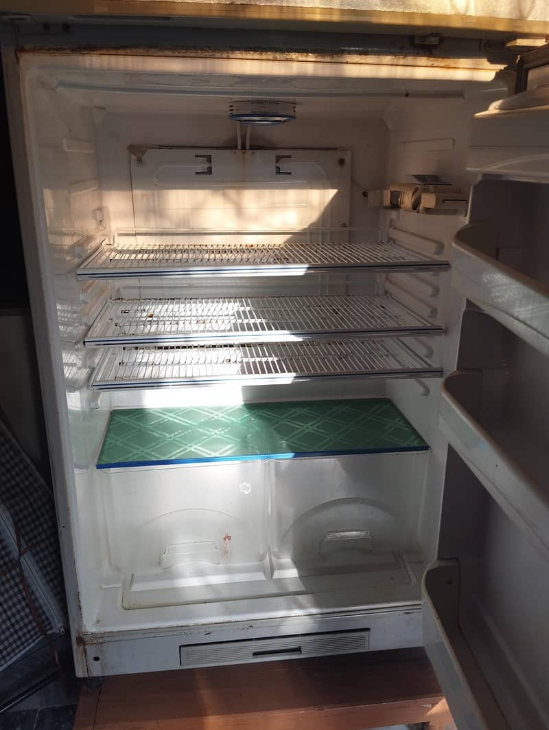 refrigerator 3