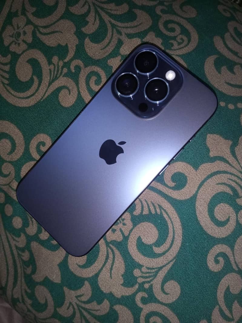 Apple iPhone 15 Pro 1