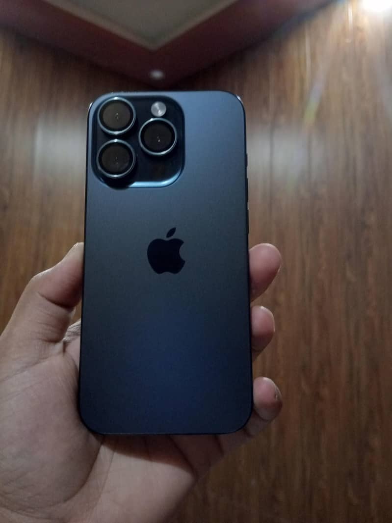 Apple iPhone 15 Pro 2