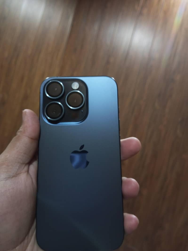 Apple iPhone 15 Pro 6